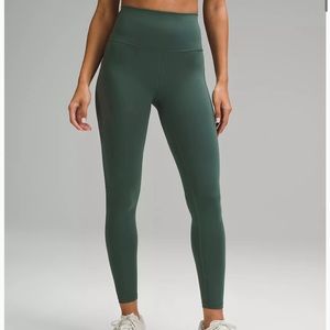 Lululemon Wunder Train Leggings with pockets